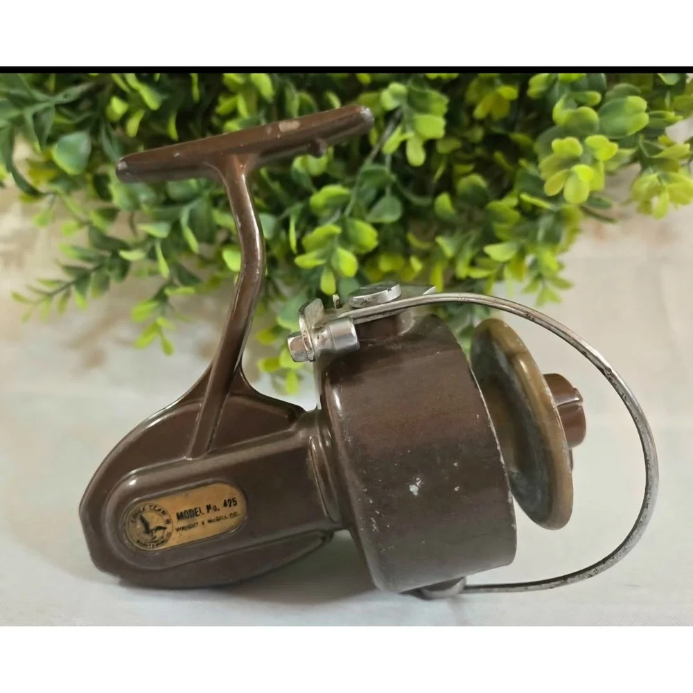Eagle Claw Wright & McGill Co. Model No. 425‎ Fishing Reel Vintage